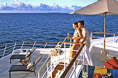 CRUCEROS FOUR SEASONS EXPLORER MALDIVAS MALDIVES CRUISES HONEYMOON CRUISES CRUCEROS VIAJES DE NOVIOS MALDIVAS